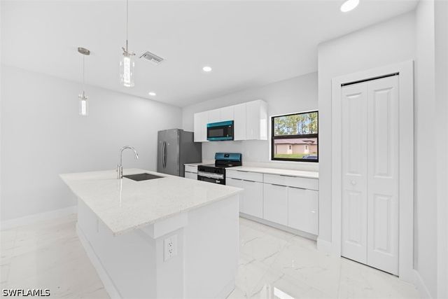 2505 1st St Sw, Lehigh Acres, FL 33976