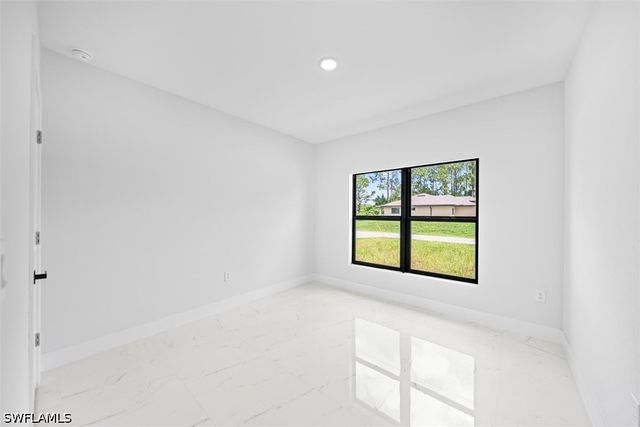 2505 1st St Sw, Lehigh Acres, FL 33976