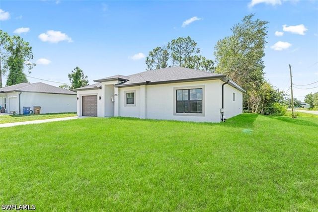 2505 1st St Sw, Lehigh Acres, FL 33976