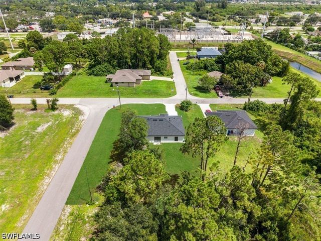 2505 1st St Sw, Lehigh Acres, FL 33976