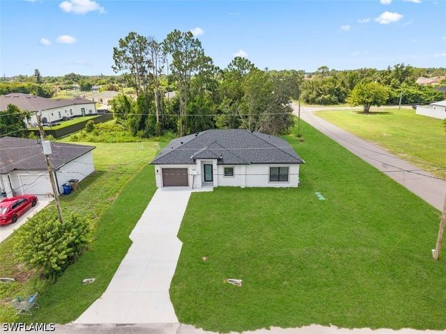 2505 1st St Sw, Lehigh Acres, FL 33976