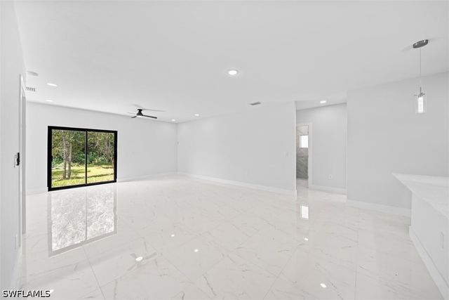 2505 1st St Sw, Lehigh Acres, FL 33976