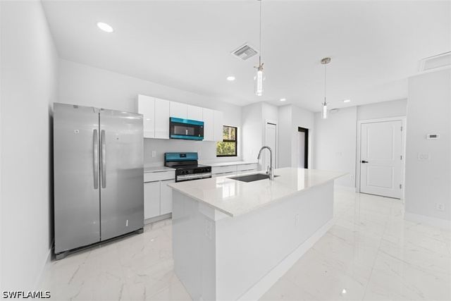 2505 1st St Sw, Lehigh Acres, FL 33976