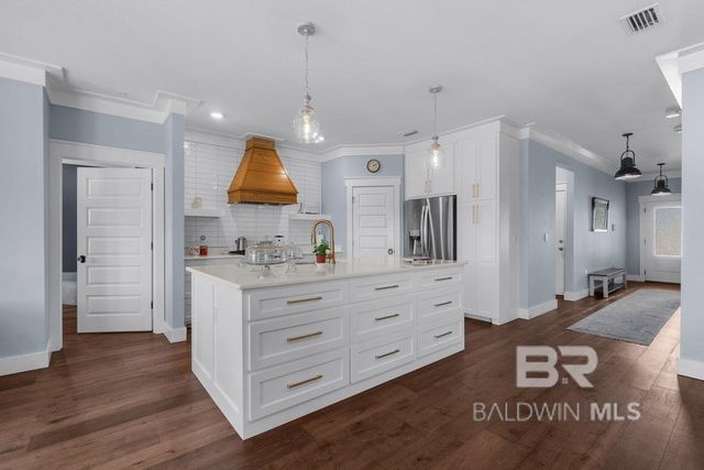 4211 Cartgate Drive, Gulf Shores, AL 36542