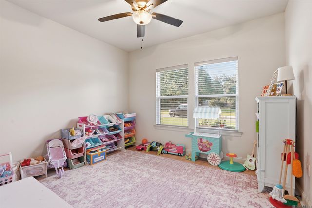 7282 Riverbank Dr, Denham Springs, LA 70706