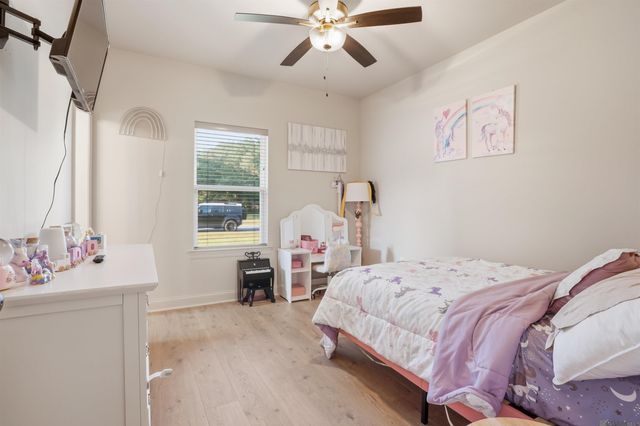 7282 Riverbank Dr, Denham Springs, LA 70706