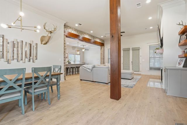 7282 Riverbank Dr, Denham Springs, LA 70706