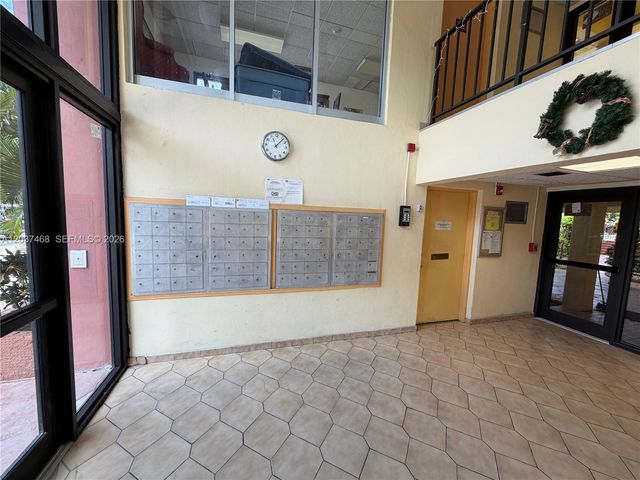 8775 Park Blvd 406, Miami, FL 33172