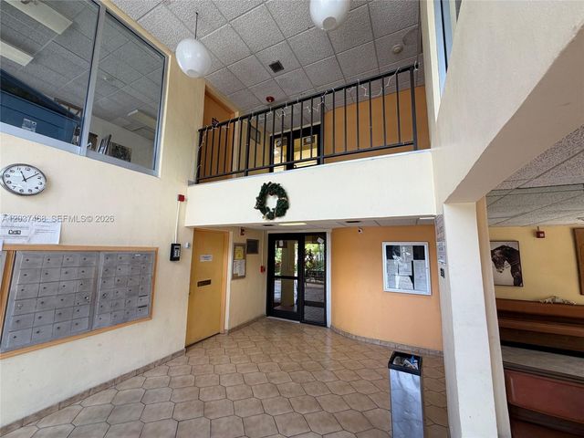8775 Park Blvd 406, Miami, FL 33172