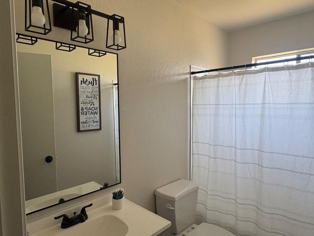 498 O St, Lincoln, CA 95648