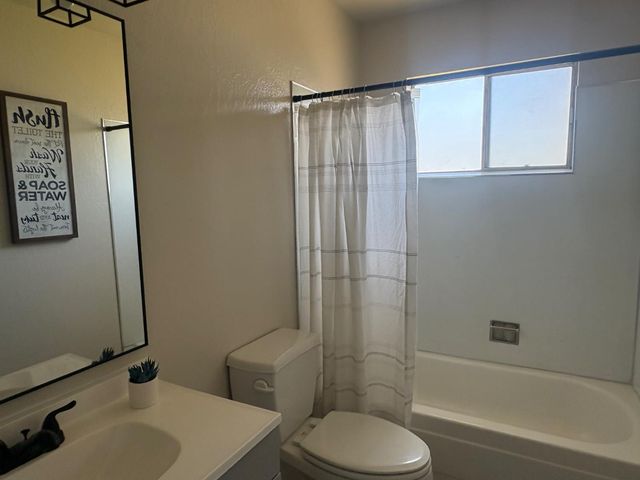 498 O St, Lincoln, CA 95648