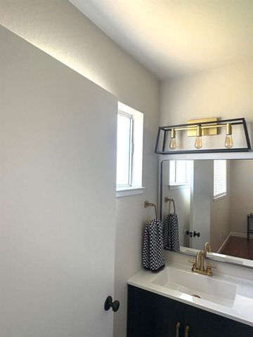 498 O St, Lincoln, CA 95648