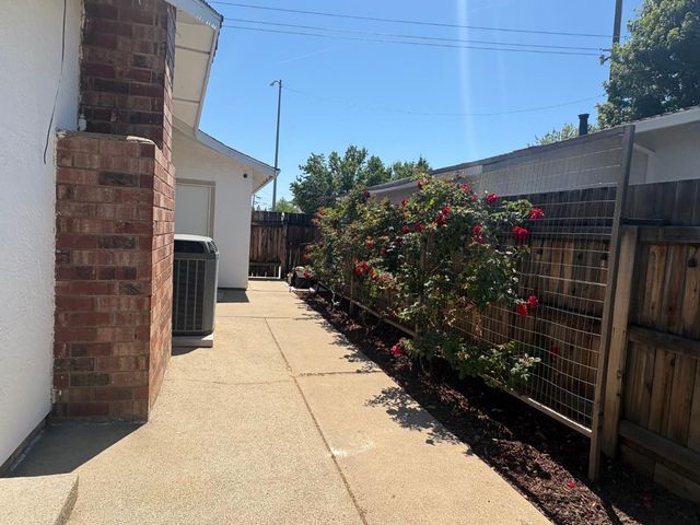 498 O St, Lincoln, CA 95648