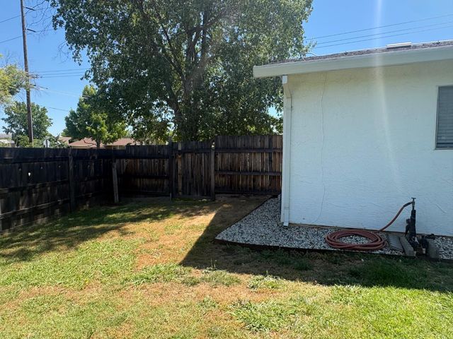 498 O St, Lincoln, CA 95648