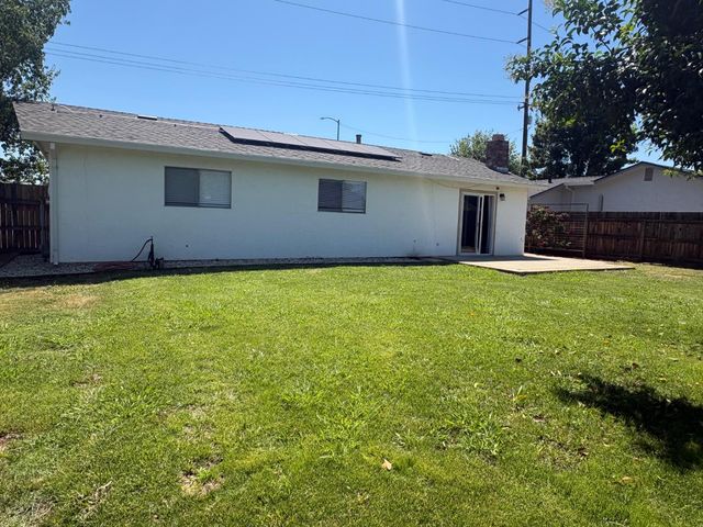 498 O St, Lincoln, CA 95648