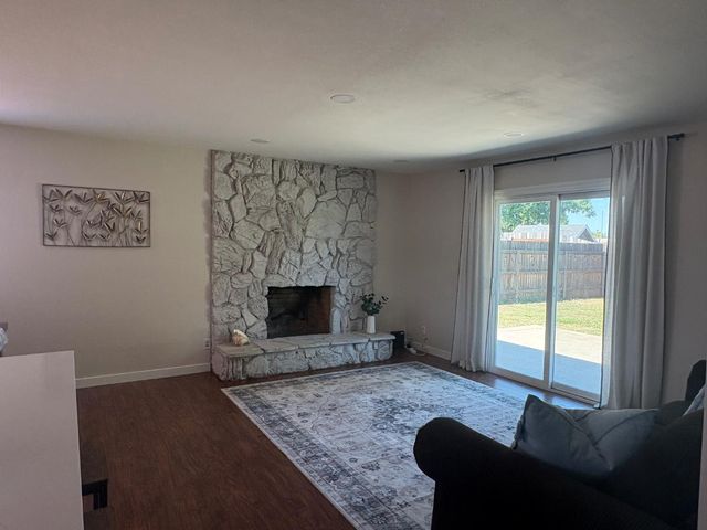498 O St, Lincoln, CA 95648