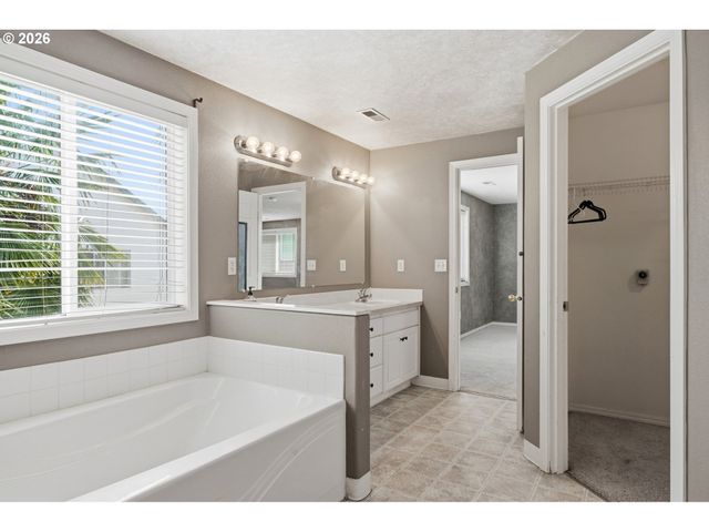 4717 Ne 40TH St, Vancouver, WA 98661