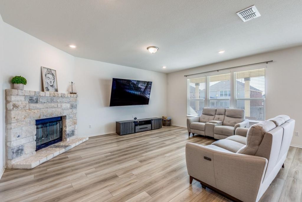 4638 Teverola DR, Round Rock, TX 78665