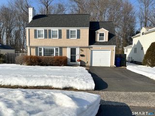 38 Northwood Road, Newington, CT 06111