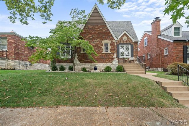 5039 Miami, St Louis, MO 63139