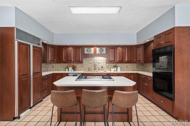 5039 Miami, St Louis, MO 63139