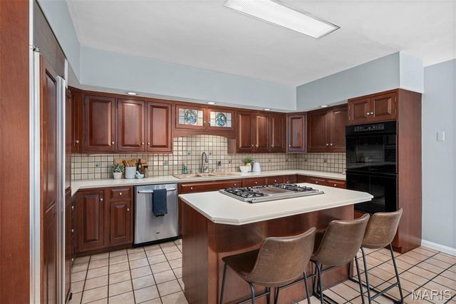 5039 Miami, St Louis, MO 63139