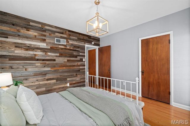 5039 Miami, St Louis, MO 63139