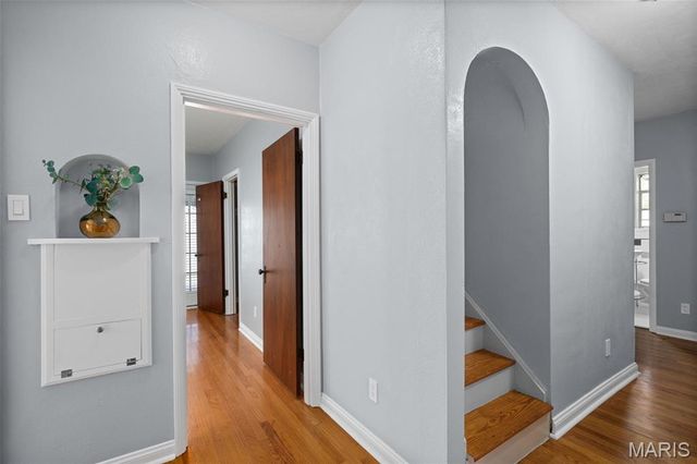 5039 Miami, St Louis, MO 63139