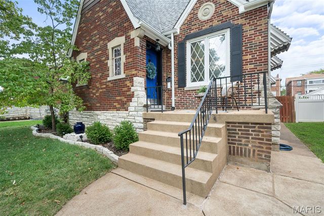 5039 Miami, St Louis, MO 63139