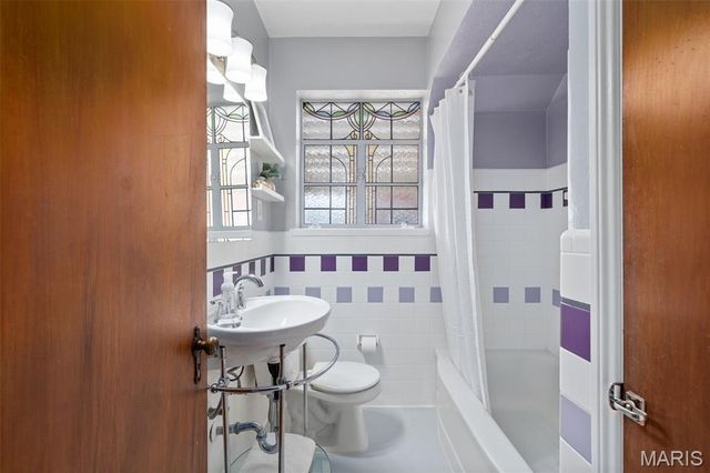 5039 Miami, St Louis, MO 63139