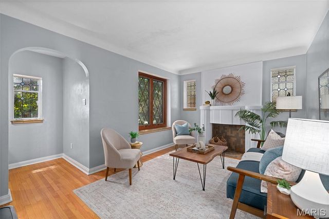 5039 Miami, St Louis, MO 63139
