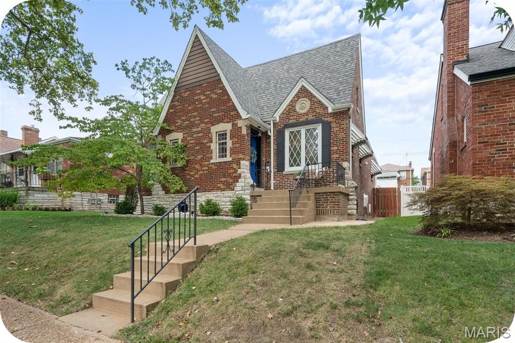 5039 Miami, St Louis, MO 63139