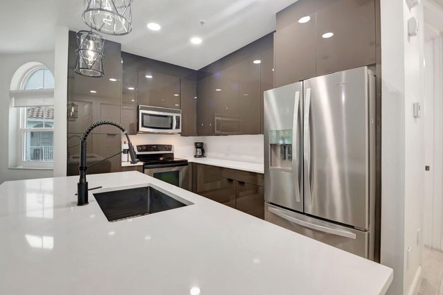 1274 Via Panzani, Boynton Beach, FL 33426