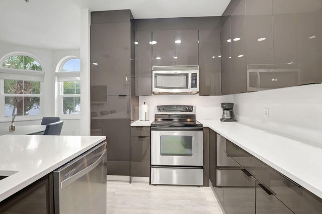 1274 Via Panzani, Boynton Beach, FL 33426