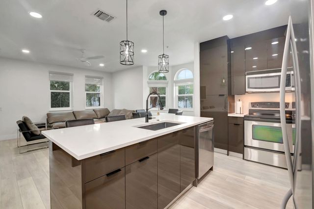 1274 Via Panzani, Boynton Beach, FL 33426