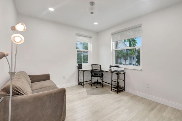 1274 Via Panzani, Boynton Beach, FL 33426