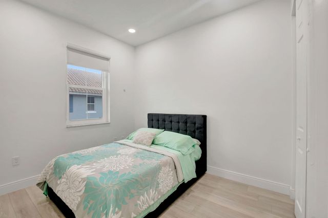 1274 Via Panzani, Boynton Beach, FL 33426