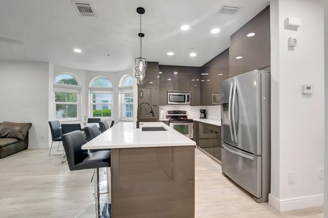 1274 Via Panzani, Boynton Beach, FL 33426