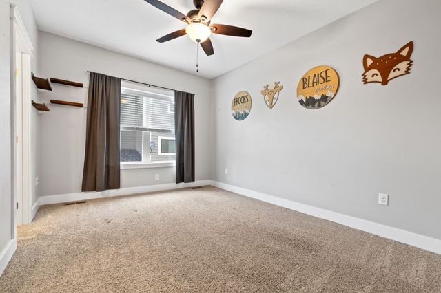 8002 NW 104th Court, Johnston, IA 50131