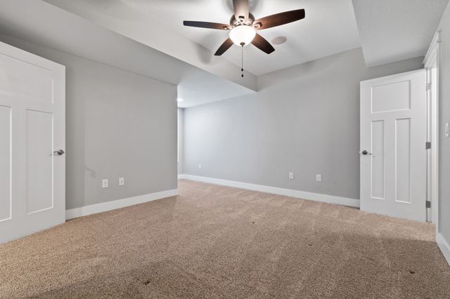8002 NW 104th Court, Johnston, IA 50131