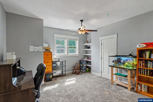 1423 Grantham Ln SE, Salem, OR 97302