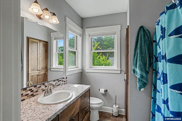 1423 Grantham Ln SE, Salem, OR 97302