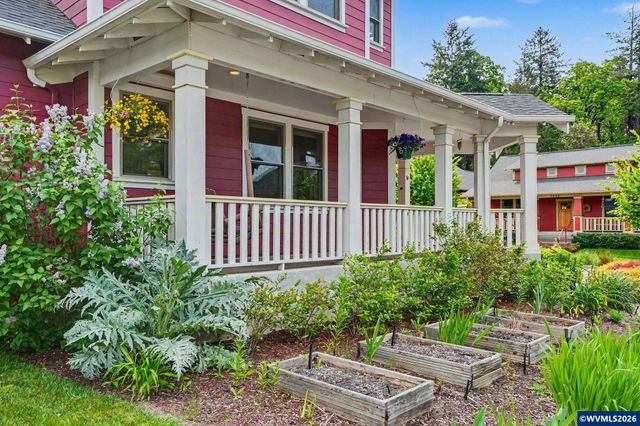 1423 Grantham Ln SE, Salem, OR 97302