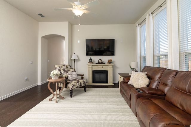 2504 Wallingford Drive, Mansfield, TX 76084