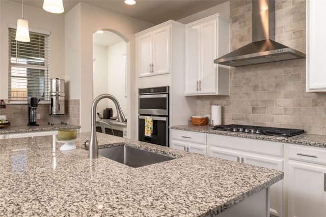 2504 Wallingford Drive, Mansfield, TX 76084