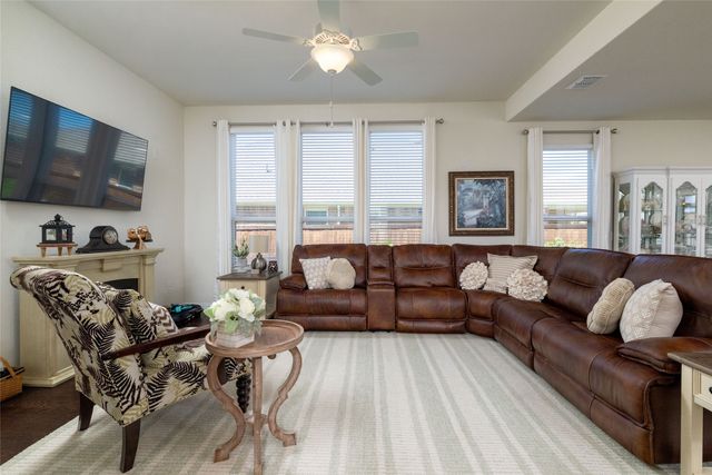 2504 Wallingford Drive, Mansfield, TX 76084