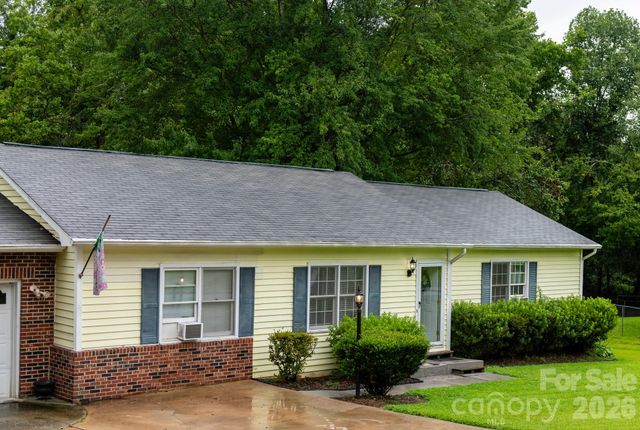409 Cottrell Hill Road, Lenoir, NC 28645