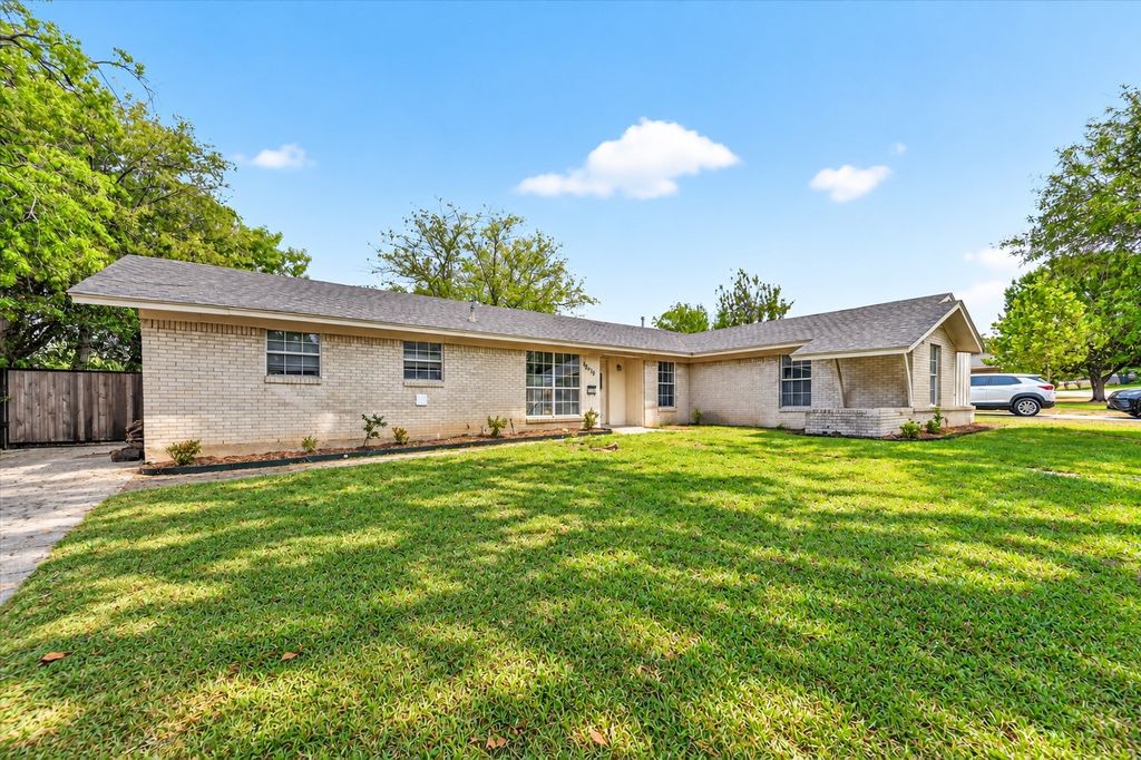 3615 Morningstar Lane, Farmers Branch, TX 75234 — photo 2