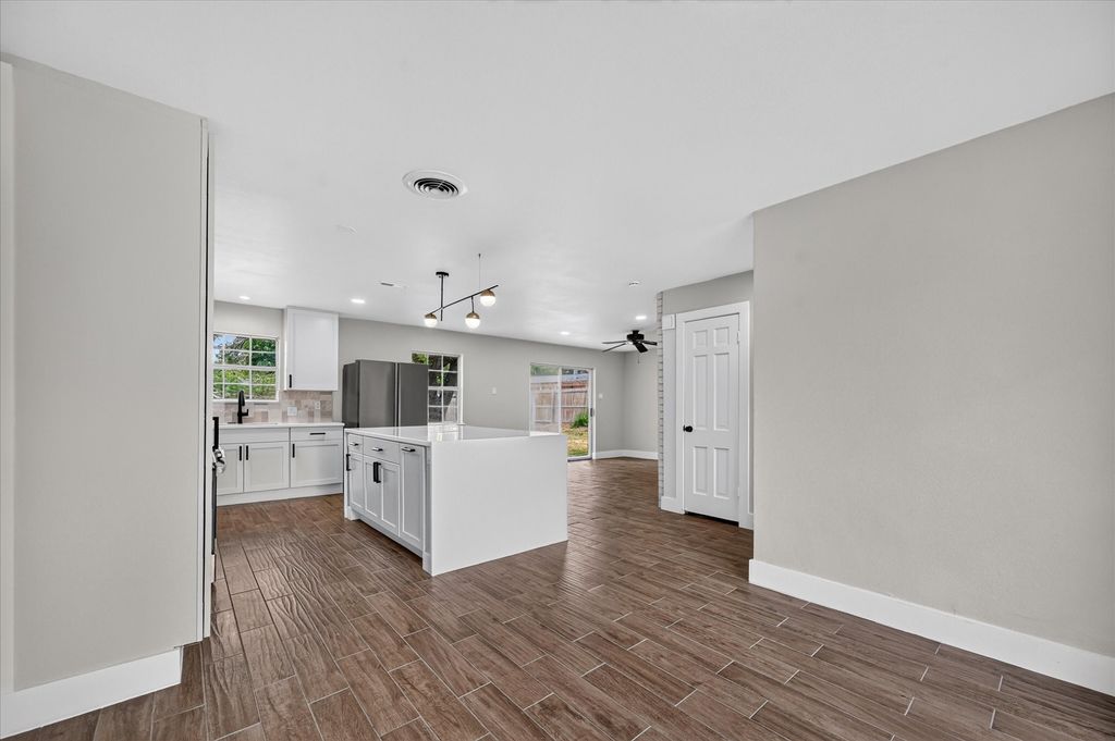 3615 Morningstar Lane, Farmers Branch, TX 75234 — photo 4