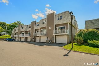 61 Meetinghouse Village 1, Meriden, CT 06450